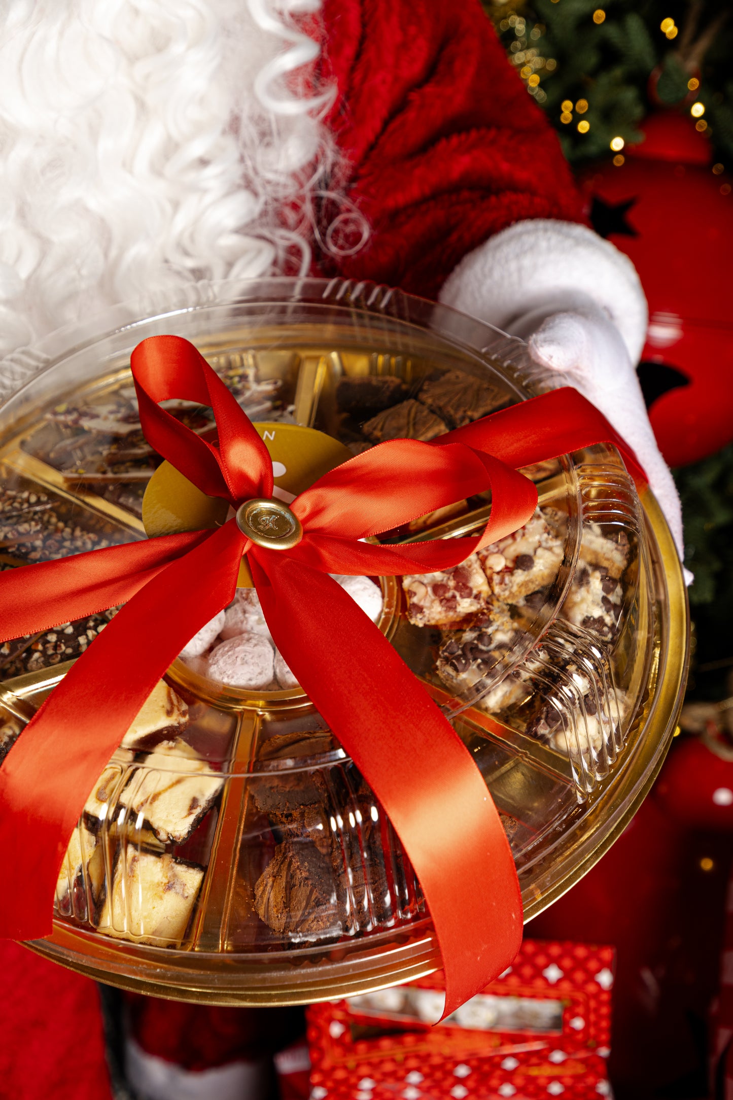 
                  
                    Charola Surtida de Postres
                  
                