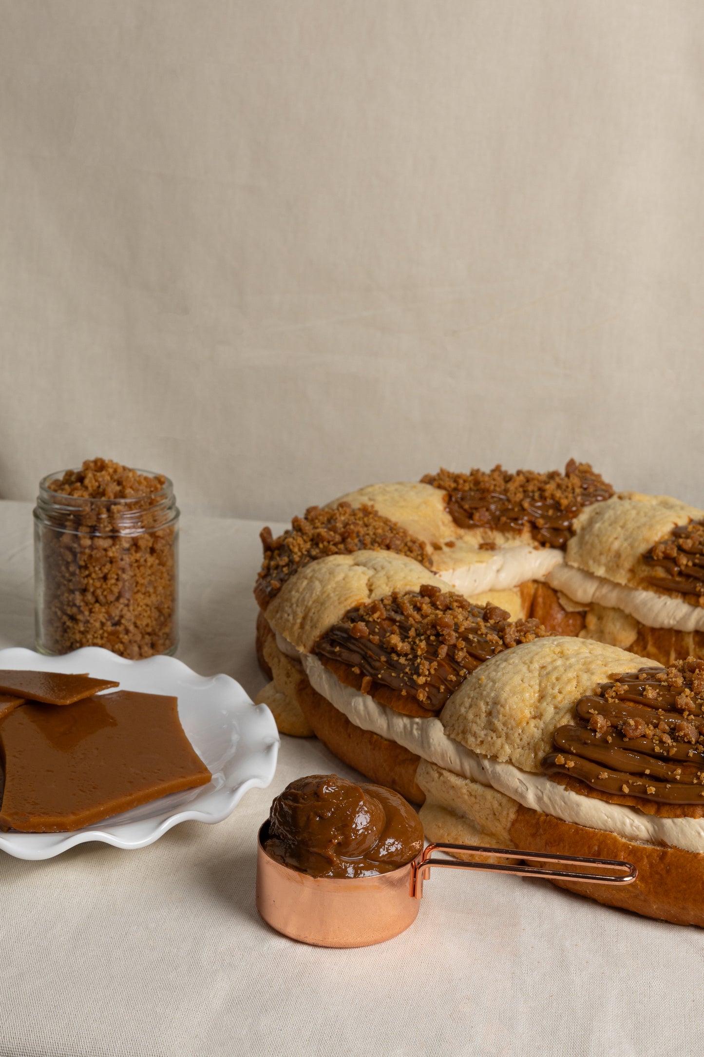
                  
                    Rosca Dulce de leche con toffee
                  
                