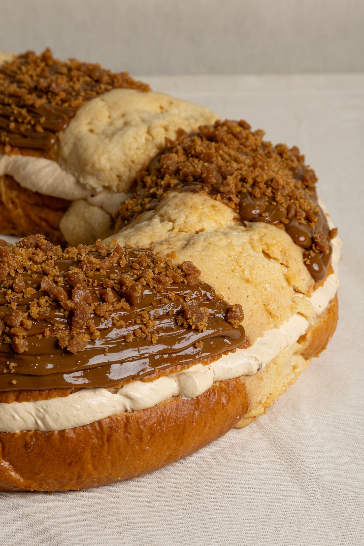 
                  
                    Rosca Dulce de leche con toffee
                  
                