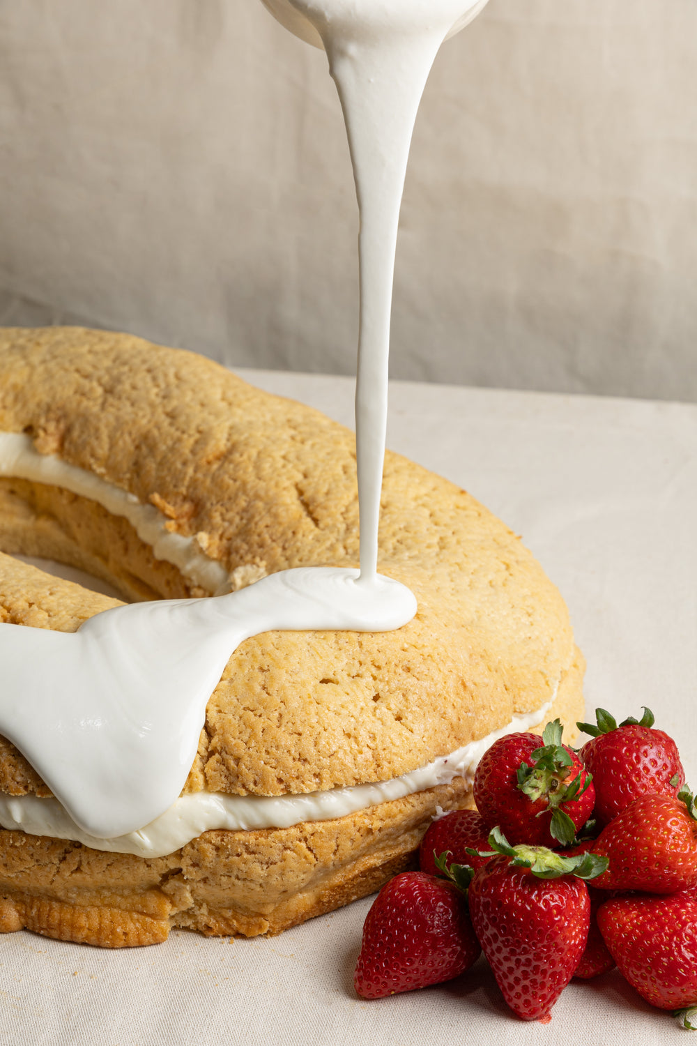 Rosca de Fresas con Crema