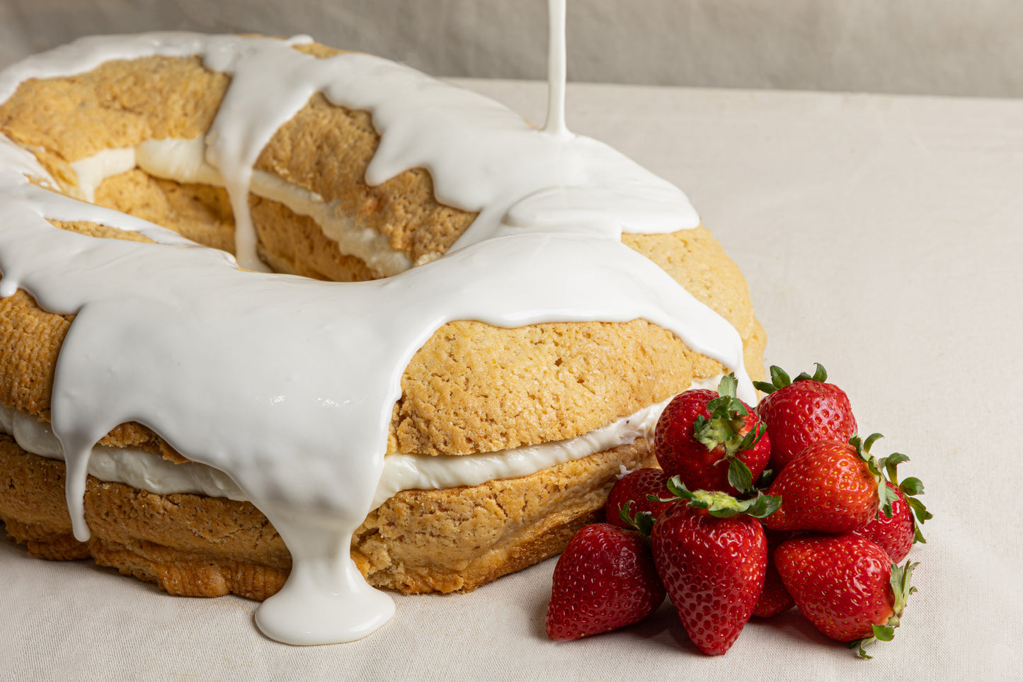 
                  
                    Rosca de Fresas con Crema
                  
                