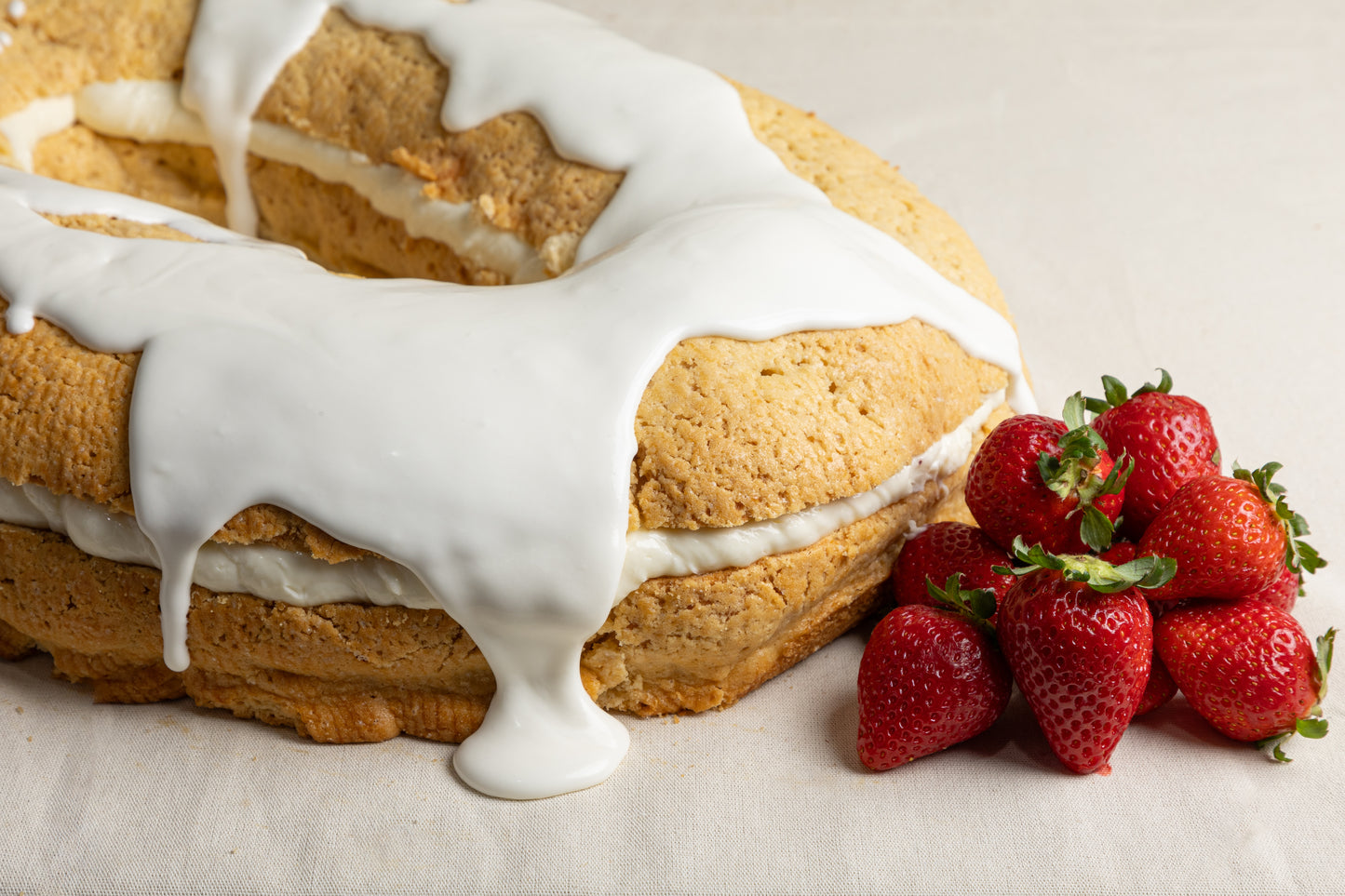 
                  
                    Rosca de Fresas con Crema
                  
                