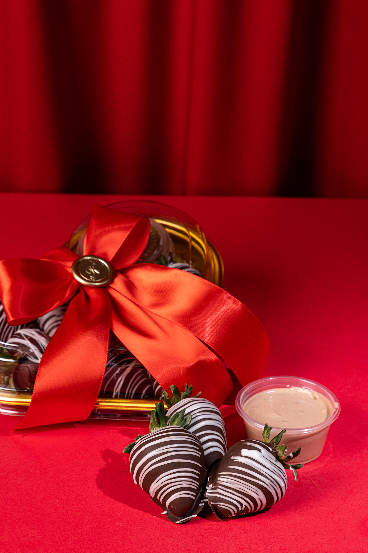 
                  
                    Fresas con Chocolate + Glaseado de Chocolate
                  
                