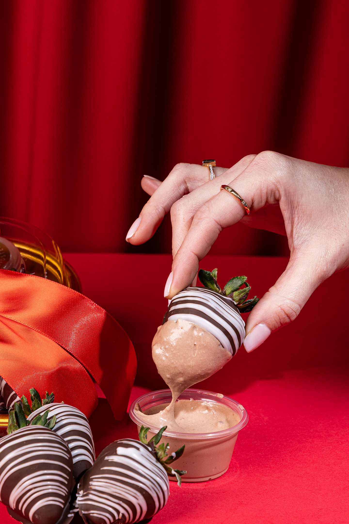 
                  
                    Fresas con Chocolate + Glaseado de Chocolate
                  
                