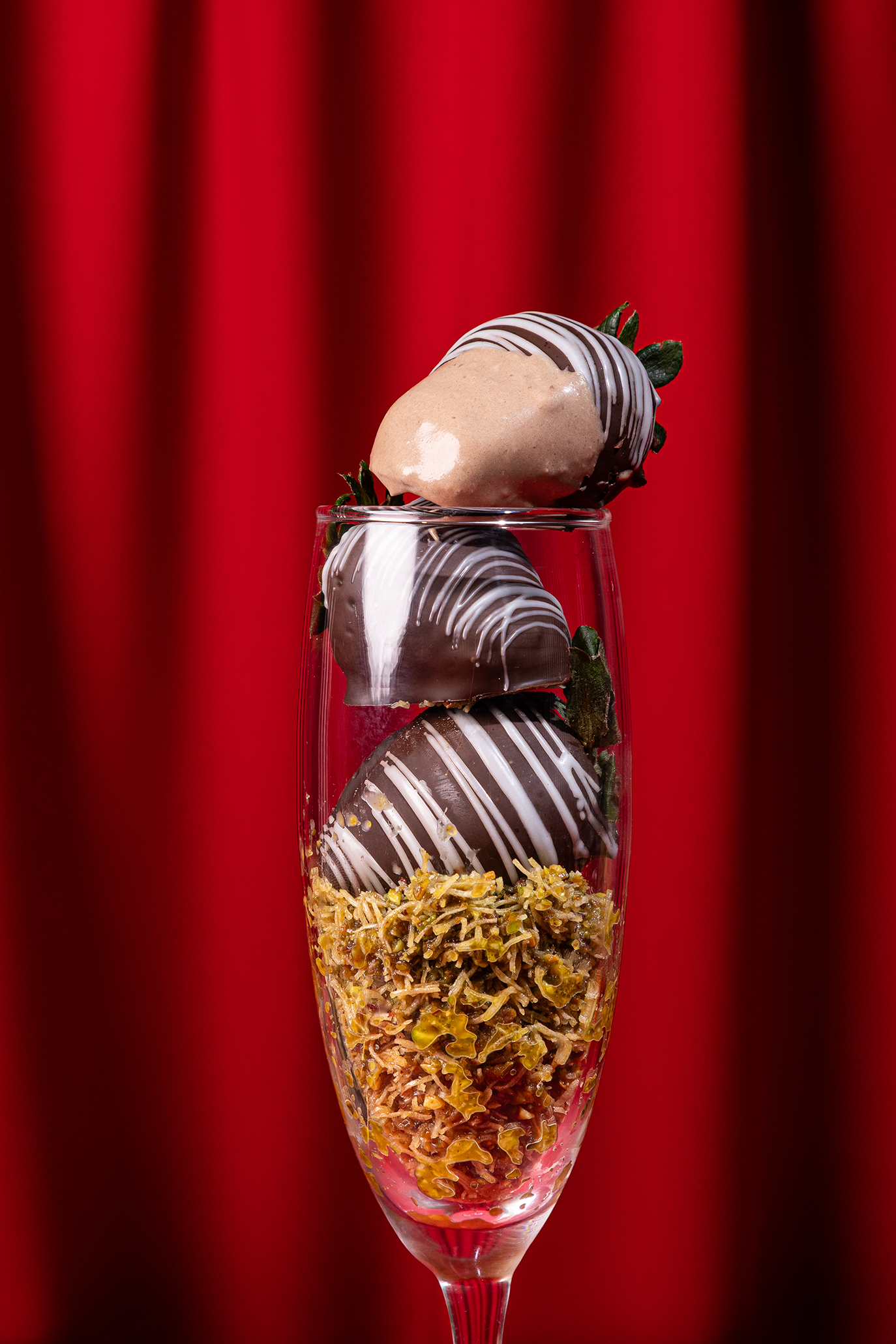 
                  
                    Fresas con Chocolate Dubai + Glaseado de Chocolate
                  
                